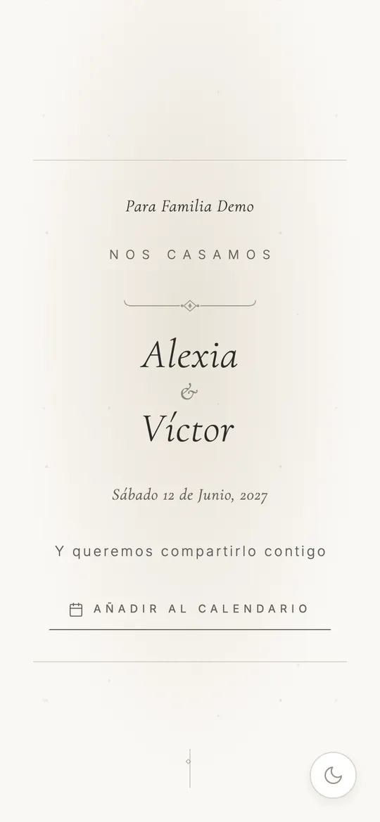 La invitación de Alexia y Víctor abierta en un teléfono, con «Para Familia Demo» en la portada